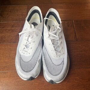 Nike zoom X woman’s 9.5